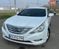 Белый Хендай Соната, объемом двигателя 2 л и пробегом 393 тыс. км за 6200 $, фото 1 на Automoto.ua