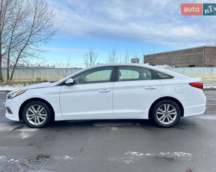 Белый Хендай Соната, объемом двигателя 2.4 л и пробегом 119 тыс. км за 10500 $, фото 1 на Automoto.ua