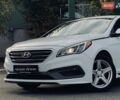 Белый Хендай Соната, объемом двигателя 2 л и пробегом 135 тыс. км за 11799 $, фото 1 на Automoto.ua
