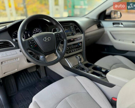 Хендай Соната 2014 у Дніпро (Дніпропетровську) на Automoto.ua Білий Хендай Соната, об'ємом двигуна 2.36 л та пробігом 160 тис. км за 9599 $, фото 9 на Automoto.ua