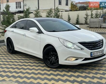 Білий Хендай Соната, об'ємом двигуна 2 л та пробігом 230 тис. км за 7500 $, фото 12 на Automoto.ua