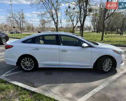 Білий Хендай Соната, об'ємом двигуна 2.36 л та пробігом 132 тис. км за 12000 $, фото 7 на Automoto.ua