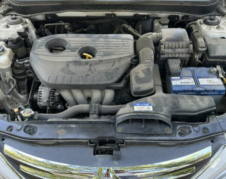 Белый Хендай Соната, объемом двигателя 2 л и пробегом 183 тыс. км за 8500 $, фото 23 на Automoto.ua