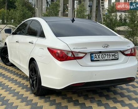 Білий Хендай Соната, об'ємом двигуна 2 л та пробігом 230 тис. км за 7500 $, фото 33 на Automoto.ua