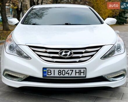 Білий Хендай Соната, об'ємом двигуна 2.4 л та пробігом 211 тис. км за 8500 $, фото 9 на Automoto.ua