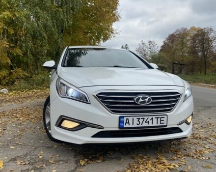 Білий Хендай Соната, об'ємом двигуна 2 л та пробігом 202 тис. км за 8200 $, фото 1 на Automoto.ua