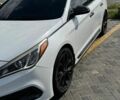 Белый Хендай Соната, объемом двигателя 2 л и пробегом 129 тыс. км за 9000 $, фото 1 на Automoto.ua