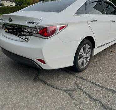 Білий Хендай Соната, об'ємом двигуна 2.36 л та пробігом 138 тис. км за 11000 $, фото 3 на Automoto.ua