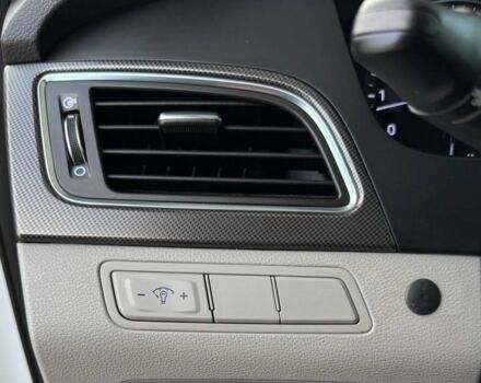 Белый Хендай Соната, объемом двигателя 2.4 л и пробегом 160 тыс. км за 9599 $, фото 21 на Automoto.ua