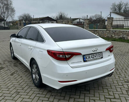 Белый Хендай Соната, объемом двигателя 2 л и пробегом 280 тыс. км за 9999 $, фото 4 на Automoto.ua