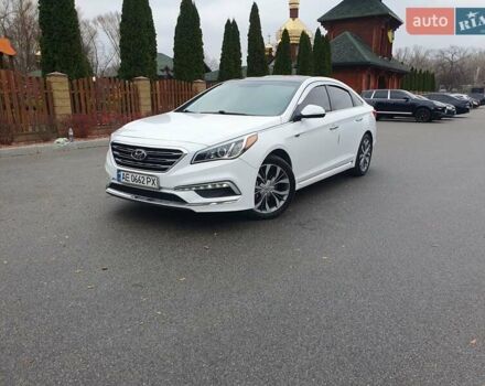 Белый Хендай Соната, объемом двигателя 2.36 л и пробегом 235 тыс. км за 11000 $, фото 6 на Automoto.ua