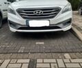 Белый Хендай Соната, объемом двигателя 2.36 л и пробегом 155 тыс. км за 9500 $, фото 1 на Automoto.ua
