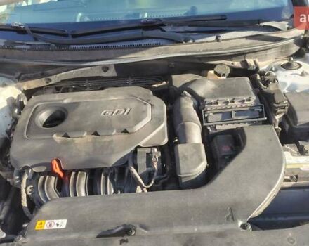 Білий Хендай Соната, об'ємом двигуна 2.36 л та пробігом 220 тис. км за 7900 $, фото 27 на Automoto.ua