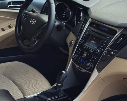Білий Хендай Соната, об'ємом двигуна 2.36 л та пробігом 196 тис. км за 8500 $, фото 25 на Automoto.ua