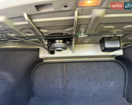 Білий Хендай Соната, об'ємом двигуна 2.36 л та пробігом 132 тис. км за 12000 $, фото 19 на Automoto.ua