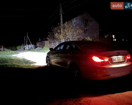 Білий Хендай Соната, об'ємом двигуна 2 л та пробігом 410 тис. км за 8000 $, фото 23 на Automoto.ua