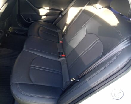 Білий Хендай Соната, об'ємом двигуна 0 л та пробігом 330 тис. км за 10000 $, фото 16 на Automoto.ua