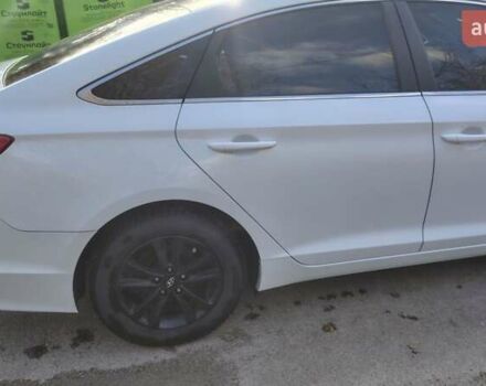 Білий Хендай Соната, об'ємом двигуна 2.36 л та пробігом 220 тис. км за 8100 $, фото 11 на Automoto.ua