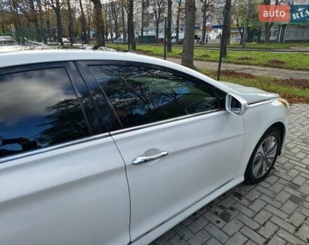 Хендай Соната 2014 у Рівному на Automoto.ua Білий Хендай Соната, об'ємом двигуна 2.36 л та пробігом 225 тис. км за 10300 $, фото 4 на Automoto.ua