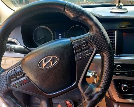 Білий Хендай Соната, об'ємом двигуна 2.4 л та пробігом 189 тис. км за 10000 $, фото 6 на Automoto.ua