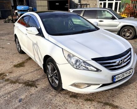 Хендай Соната 2015 в Одессе на Automoto.ua Белый Хендай Соната, объемом двигателя 2 л и пробегом 532 тыс. км за 7500 $, фото 1 на Automoto.ua