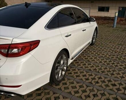 Білий Хендай Соната, об'ємом двигуна 2 л та пробігом 198 тис. км за 12799 $, фото 2 на Automoto.ua