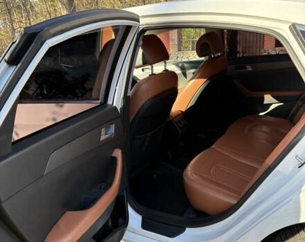 Білий Хендай Соната, об'ємом двигуна 2 л та пробігом 187 тис. км за 10200 $, фото 17 на Automoto.ua