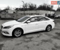 Белый Хендай Соната, объемом двигателя 2 л и пробегом 320 тыс. км за 10300 $, фото 1 на Automoto.ua