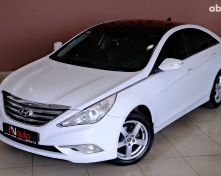 Белый Хендай Соната, объемом двигателя 0 л и пробегом 180 тыс. км за 7900 $, фото 1 на Automoto.ua