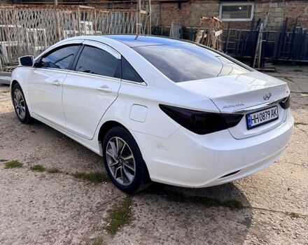 Хендай Соната 2015 в Одессе на Automoto.ua Белый Хендай Соната, объемом двигателя 2 л и пробегом 532 тыс. км за 7500 $, фото 7 на Automoto.ua