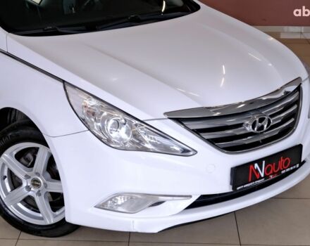 Белый Хендай Соната, объемом двигателя 0 л и пробегом 180 тыс. км за 7900 $, фото 2 на Automoto.ua