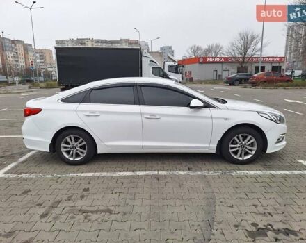Білий Хендай Соната, об'ємом двигуна 2 л та пробігом 312 тис. км за 10500 $, фото 5 на Automoto.ua