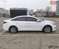 Білий Хендай Соната, об'ємом двигуна 2 л та пробігом 312 тис. км за 10500 $, фото 5 на Automoto.ua