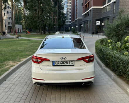 Белый Хендай Соната, объемом двигателя 2.36 л и пробегом 125 тыс. км за 11950 $, фото 19 на Automoto.ua