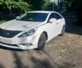 Білий Хендай Соната, об'ємом двигуна 2 л та пробігом 106 тис. км за 9500 $, фото 1 на Automoto.ua