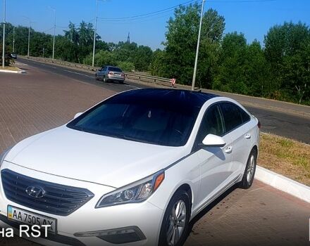 Білий Хендай Соната, об'ємом двигуна 2.4 л та пробігом 150 тис. км за 9000 $, фото 7 на Automoto.ua