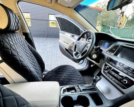 Белый Хендай Соната, объемом двигателя 2.4 л и пробегом 160 тыс. км за 11000 $, фото 22 на Automoto.ua