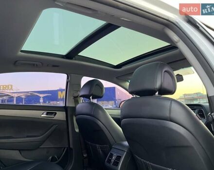 Белый Хендай Соната, объемом двигателя 2 л и пробегом 218 тыс. км за 13999 $, фото 28 на Automoto.ua