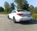 Белый Хендай Соната, объемом двигателя 2 л и пробегом 169 тыс. км за 12700 $, фото 3 на Automoto.ua