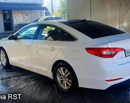 Білий Хендай Соната, об'ємом двигуна 2.4 л та пробігом 150 тис. км за 9000 $, фото 1 на Automoto.ua