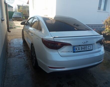 Белый Хендай Соната, объемом двигателя 2 л и пробегом 180 тыс. км за 5650 $, фото 3 на Automoto.ua