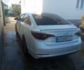 Белый Хендай Соната, объемом двигателя 2 л и пробегом 180 тыс. км за 5650 $, фото 3 на Automoto.ua