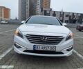 Білий Хендай Соната, об'ємом двигуна 2 л та пробігом 312 тис. км за 10500 $, фото 2 на Automoto.ua