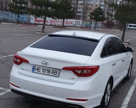 Білий Хендай Соната, об'ємом двигуна 2 л та пробігом 277 тис. км за 10000 $, фото 3 на Automoto.ua