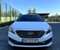 Белый Хендай Соната, объемом двигателя 2.4 л и пробегом 160 тыс. км за 11000 $, фото 1 на Automoto.ua