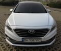 Белый Хендай Соната, объемом двигателя 2 л и пробегом 198 тыс. км за 12799 $, фото 1 на Automoto.ua