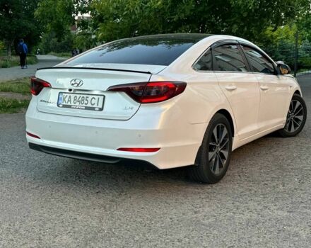 Белый Хендай Соната, объемом двигателя 2 л и пробегом 180 тыс. км за 5650 $, фото 1 на Automoto.ua