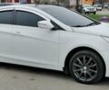 Білий Хендай Соната, об'ємом двигуна 2 л та пробігом 420 тис. км за 7200 $, фото 1 на Automoto.ua