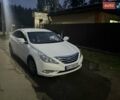 Белый Хендай Соната, объемом двигателя 2 л и пробегом 140 тыс. км за 8800 $, фото 1 на Automoto.ua