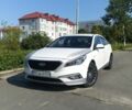 Белый Хендай Соната, объемом двигателя 2 л и пробегом 169 тыс. км за 11200 $, фото 1 на Automoto.ua